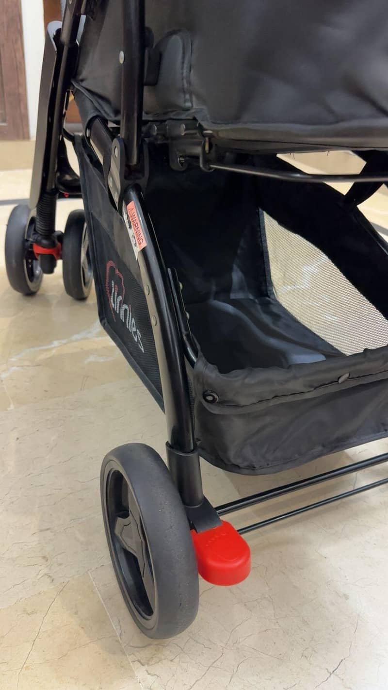 stroller 0
