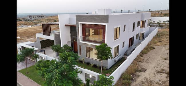 1000 Sq Yd Boulevard Category Plot For Sale Precinct-7, Bahria Town Karachi. Prime Location | Ideal for Residence or Investment. Just 5 Mins Drive from Main Gate | Near Park, Mosque, Schools, Midway Commercial & Bahria Heights.