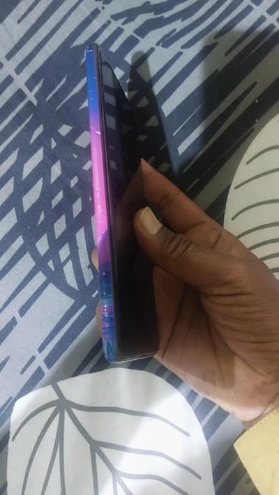 Vivo v60 5g 12+12 Gb and 256 Gb