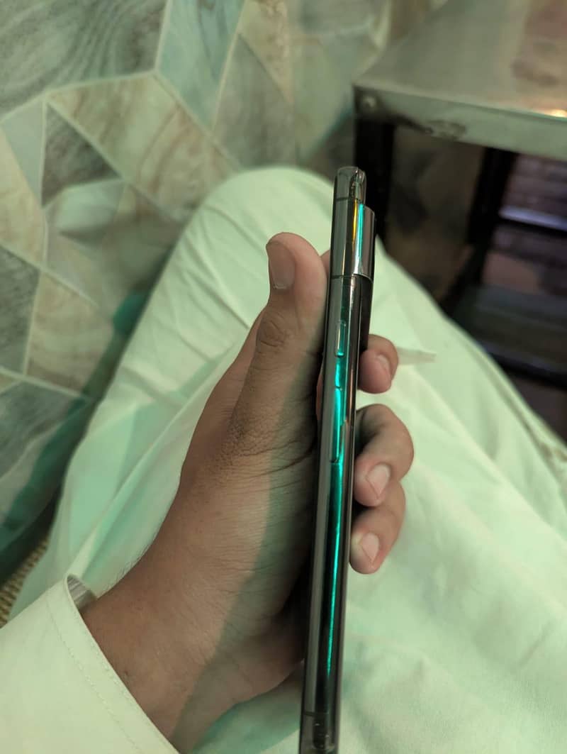 pixel 8 pro 4