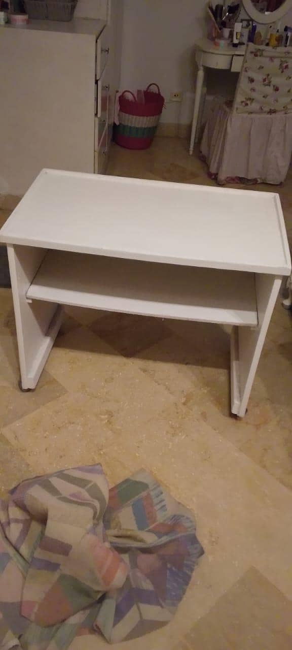 Office Table 0