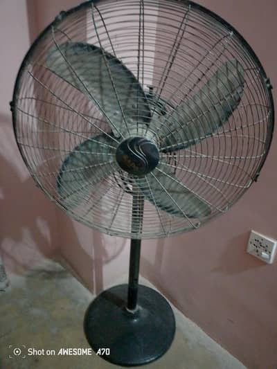 Rado and  al ghousia pedestal fan