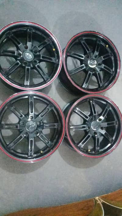 Tyre Rim. 15 inch set.