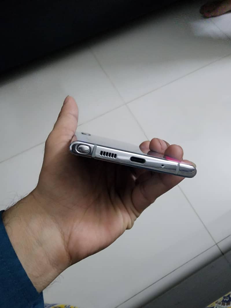 Note 10 plus 5