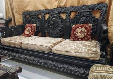 Elegant Handcrafted Diyar Sofa Set – Timeless Beauty & Premium Quality