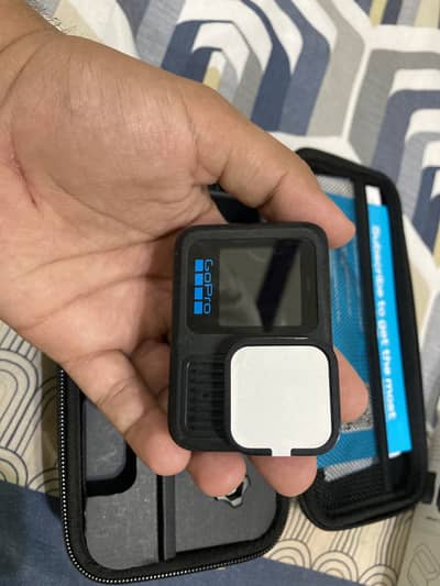 Selling GoPro Hero 13 Black with black silicone case complete box