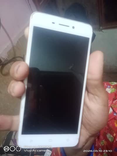 mobile Chala hai bus battery change hone hai or tora se touch cuta hai