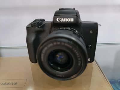 Cannon m50 Mark 2 Mirrorless DSLR camera