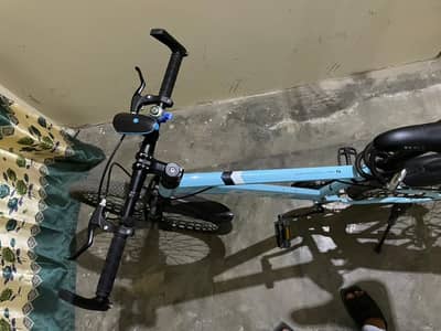 First hand cycle 10 x 10 condition disc brake and shokes smooth ride