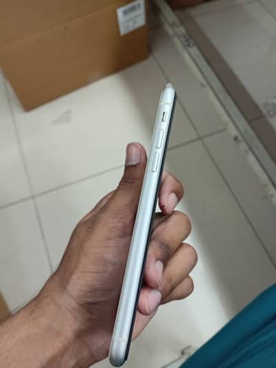 Iphone 11.64 gb