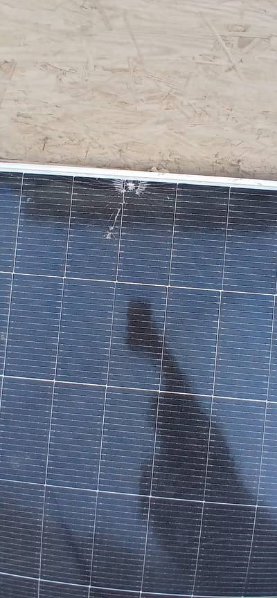 585 watt jinko solar panel