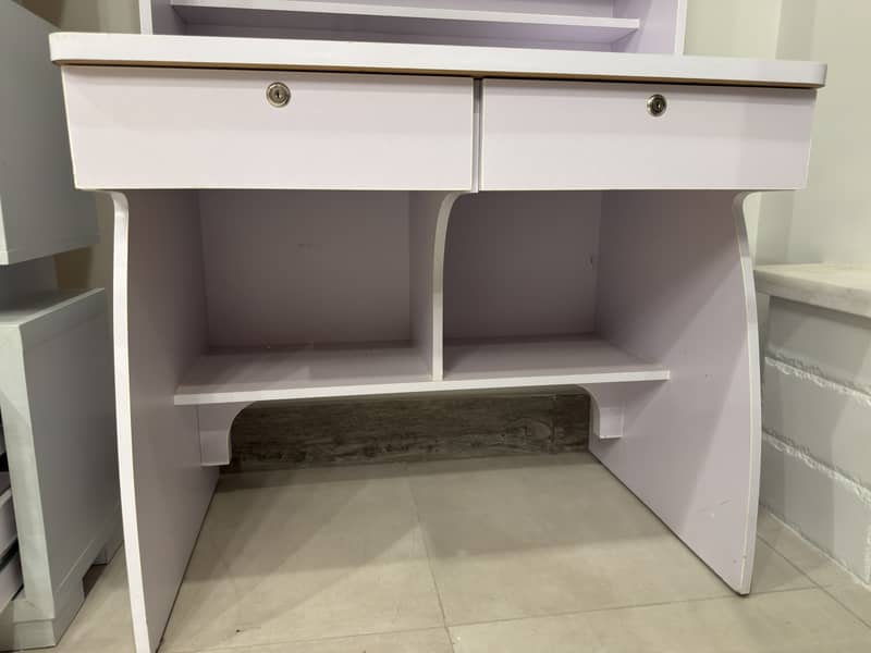 Computer table 2