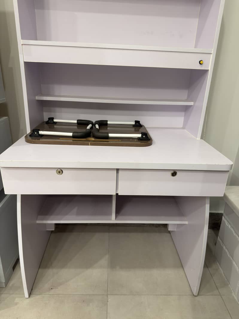 Computer table 3