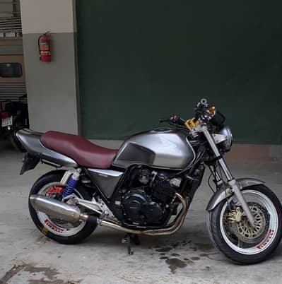 Honda CB 400 super four