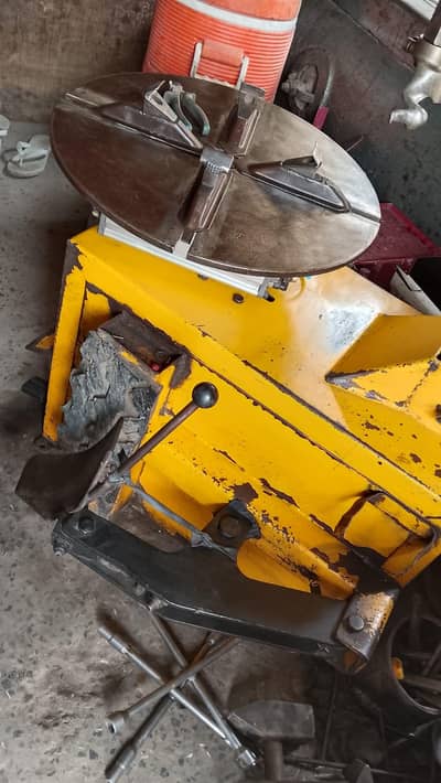 Original Tyre Changer Machine For Sale – Used But Excellent Condition