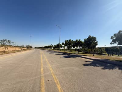 500 Sq Yd Paradise Villas Facing Plot For Sale Precinct-51, Bahria Paradise, Bahria Town Karachi Close to Park & Mosque | Developed & Ready-to-Construct Plots | Prime Location for Investment.