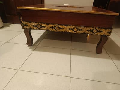 Elegant wooden center table