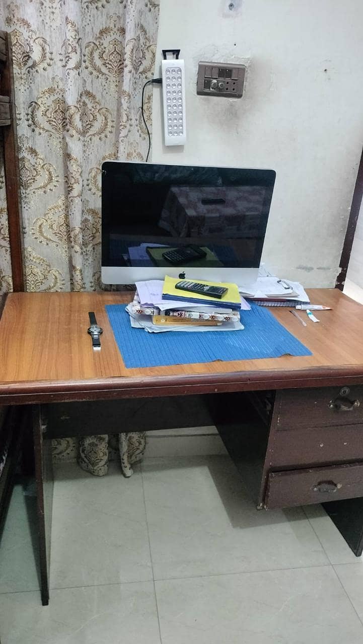 computer table 1