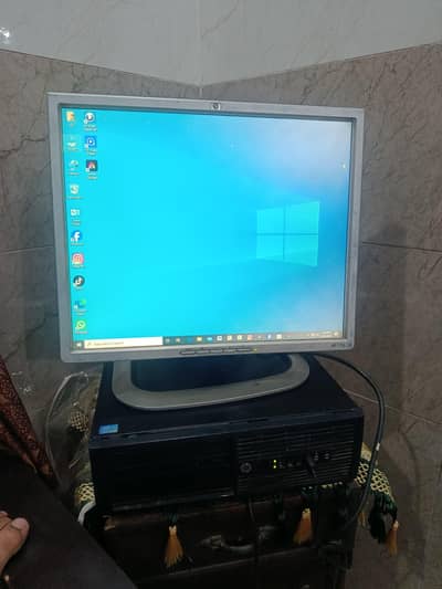Computer System (CORE 2 Duo) 04GB/256GB Available in good condition.
