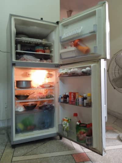 Haier Fridge 14 cubic ft , Original condition, Never repaired