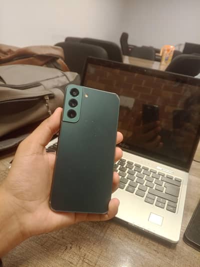 Samsung Galaxy s22 plus (10/10)