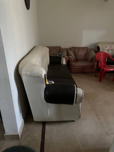 7 seater Sofa set for sale slightly