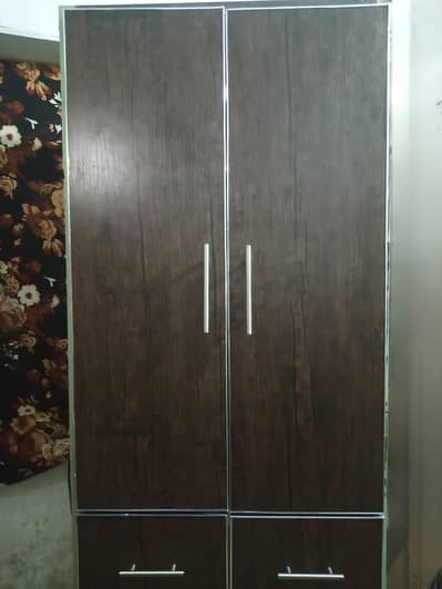 Wooden Drawer Almari