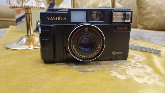Yashica Vintage Camera 2000 with leather pouch Made in Japan
