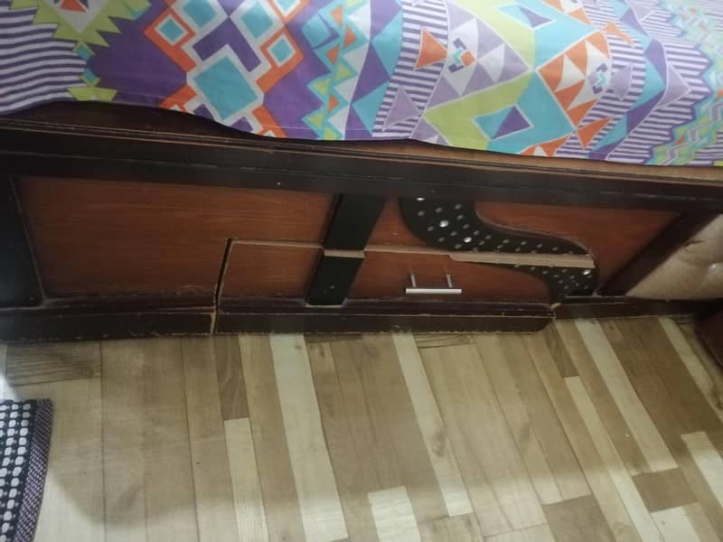 bed and dressing 2