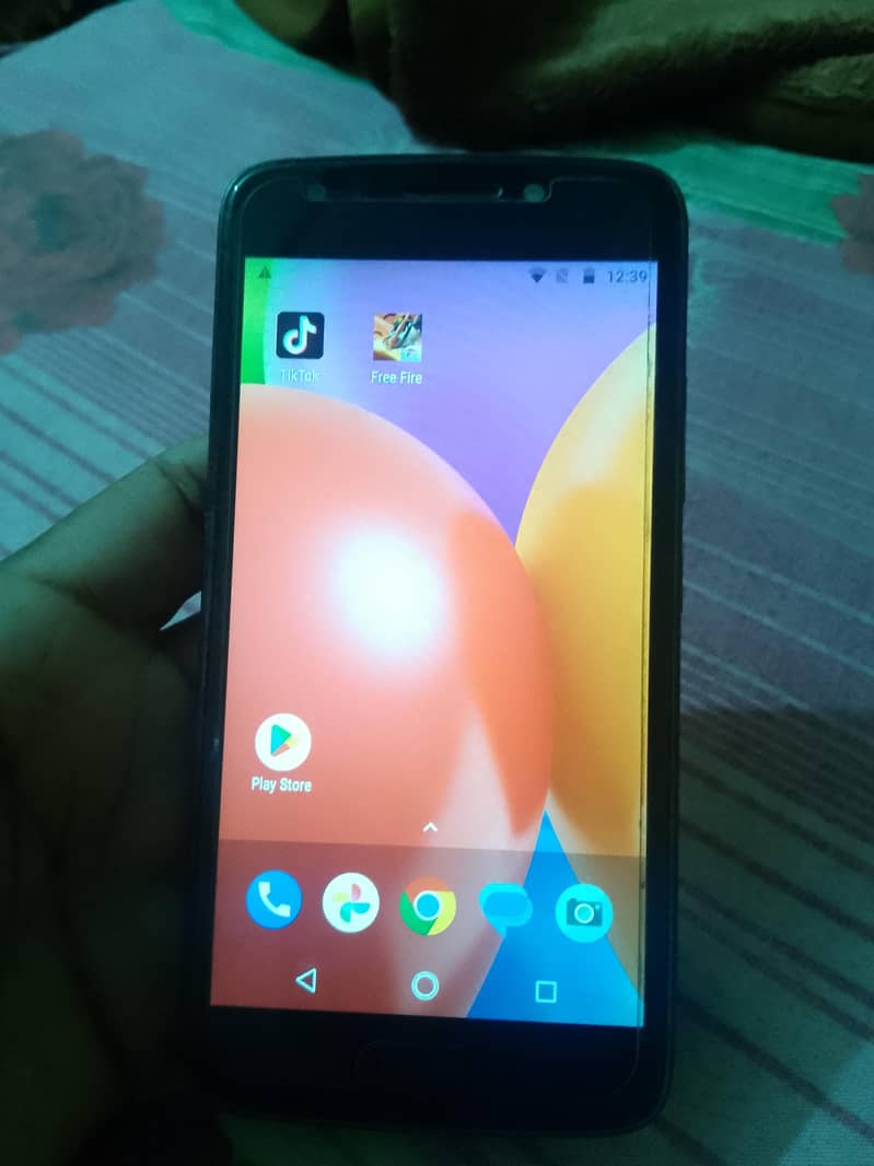 moto E4 2/16 0