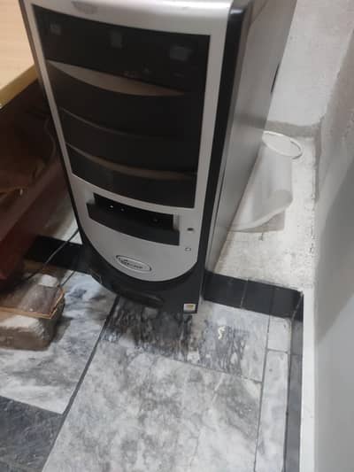 custom gaming pc i5 4th gen (sapphire Rx 570 4gb)