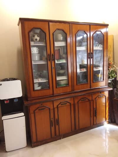 showcase for sale in a really good condition