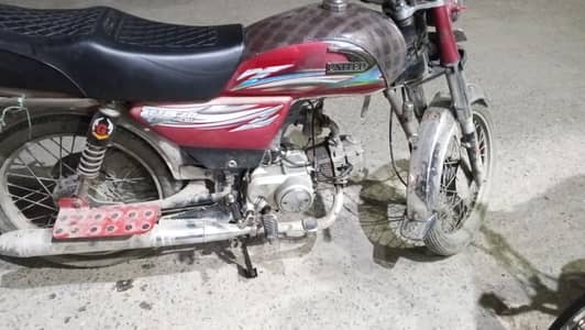 1handed bike 2018. engine 1000 seal pack no problem no smoke