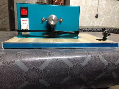 Bobbin Winder Machine or Embroidery Thread Winding Machine 