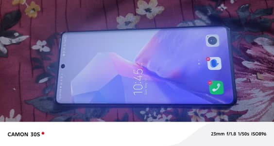 Tecno spark 20 por plus