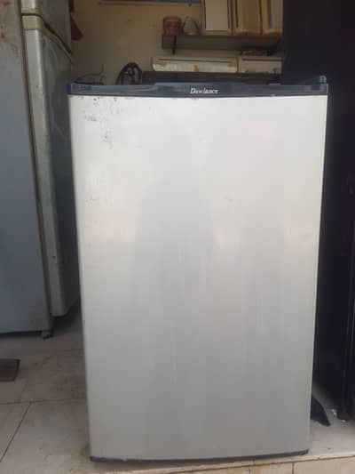 DAWLANCE bad room fridge