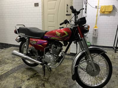 125 CR Crown