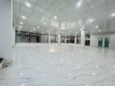 5500 Sqft Ground Floor Hall Office Available For Rent Best For Brand Store Near Raza Garden East Canal Road Faisalabad