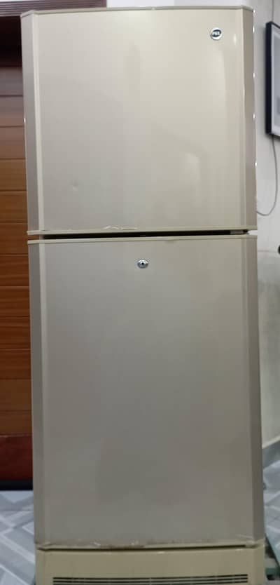 PEL Refrigerator - Medium Sized Fridge - Low Voltage Startup