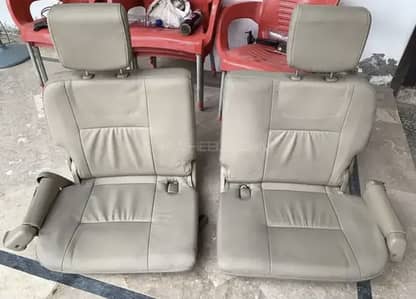 Toyota Fortuner passenger seats