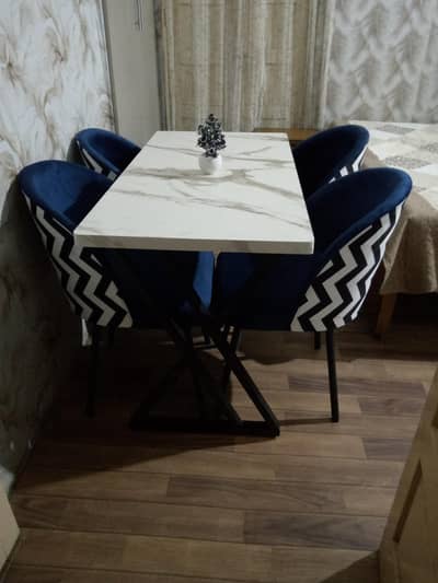 dining table/6 chairs dining/4 chairs dining table