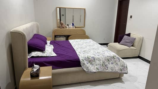 Premium Retro-Modern Bedroom Set (Excellent Condition)