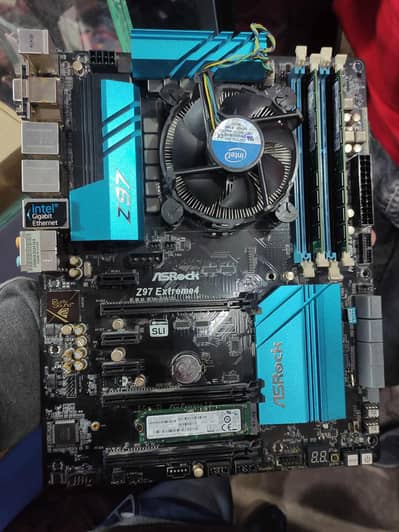 i7 4790k +  ASrock Z97 Extreme4 + Corsair Dominator 16GB 2400mhz