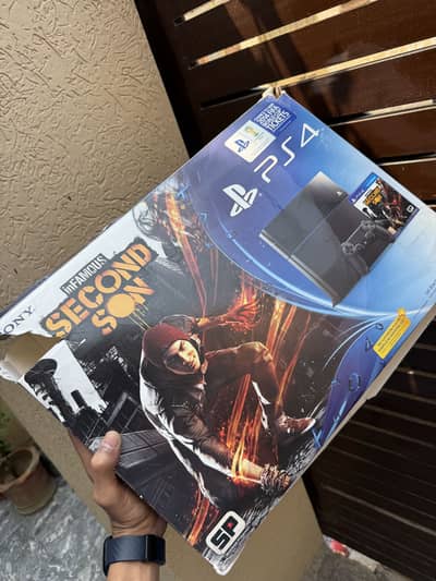 Ps 4 with box