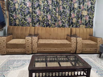 7seater sofa slightly used hai