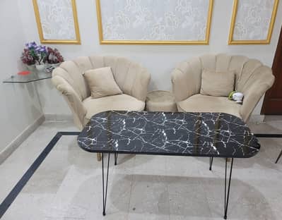 mdf wooden coffee table for sale height 2ft lenght4ft w2ft