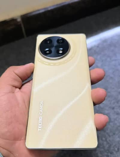 Tecno camon 30s