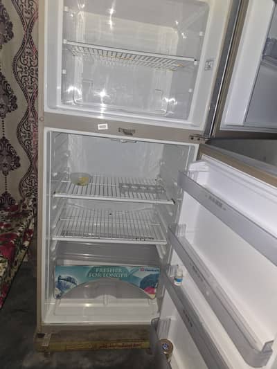 dowlnance frige for sale