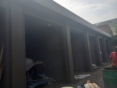 Prime commercial shop in historic Old Galla Mandi-Qila Dedar Singh