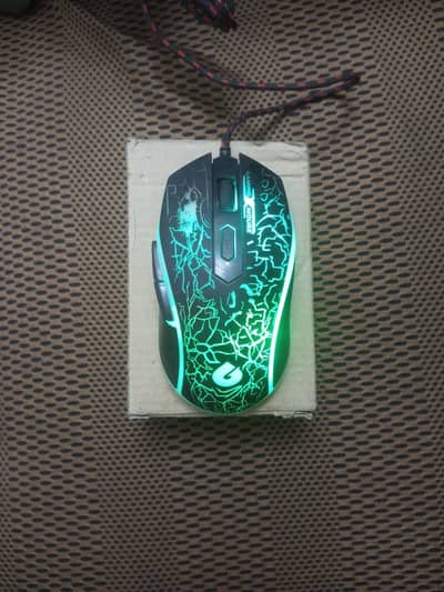 GAMING MOUSE WITH RGB LIGHTS 6 BUTTON FOR GAMING AND DESIGNING